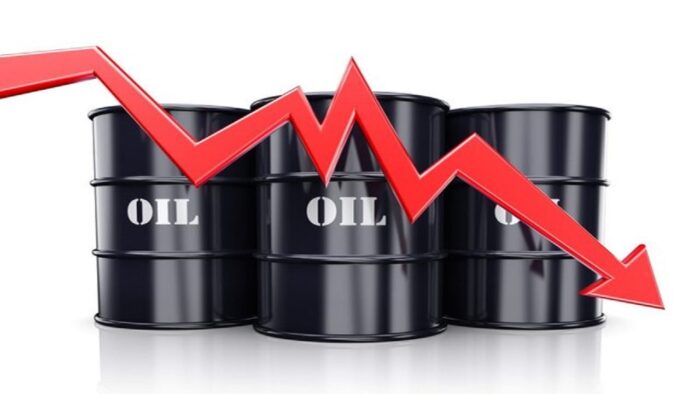 کاهش قیمت نفت پس از تصمیم اوپک پلاس برای رفع محدودیت تولید