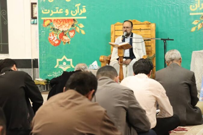 برگزاری محفل انس با قرآن کریم در ۱۰ مسجد شهر رشت