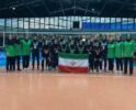 نشان تاریخی تیم ملی والیبال زنان به همراه ملی پوش گیلانی
