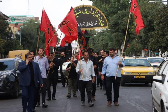 حرکت هیئت پرشور عزاداران حسینی شورا و شهرداری رشت