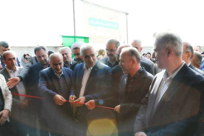 افتتاح یک شرکت تولید محصولات پزشکی با حضور معاون وزیر صمت در رودسر/ سرمایه‌گذاری ۲۵۰ میلیاردی برای تولید انواع سرسوزن پزشکی در رودسر
